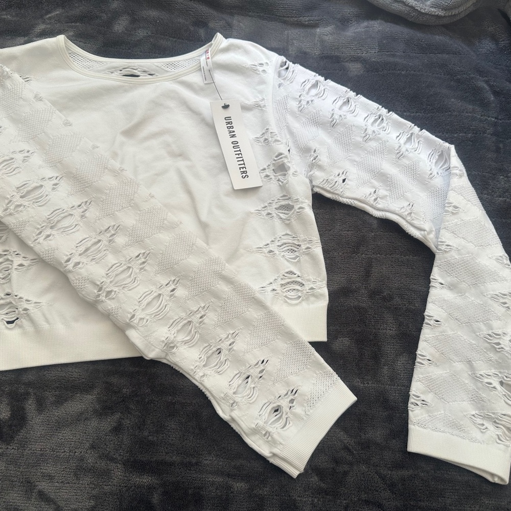 Cute Sexy Urban Outfitters White Long Sleeve Crop Top Size XL NWT - Picture 4 of 4